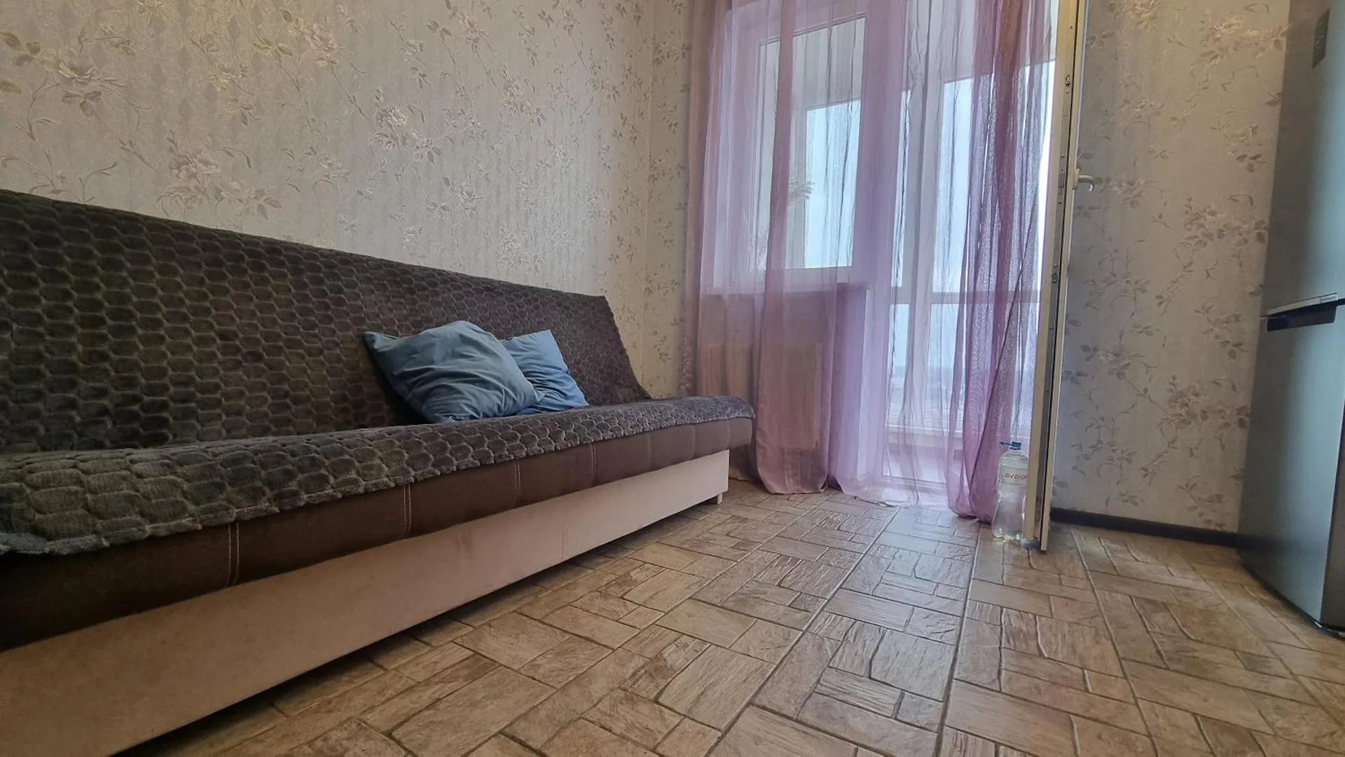 Lebedinny Flat Kiev 0*,